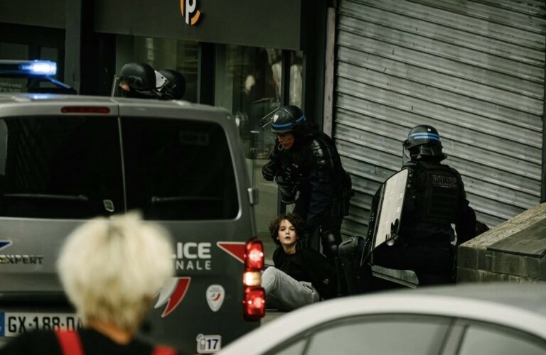 Casser des têtes pour casser l’école